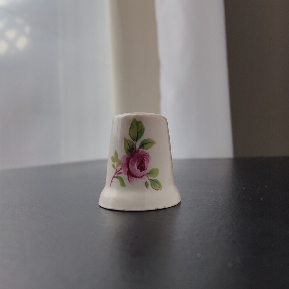 Ceramic Thimble | 80s | Pink Rose 🌹